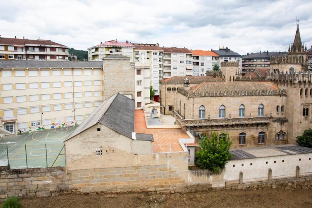 Piso Luminoso Y Tranquilo En Ourense Apartment Luaran gambar